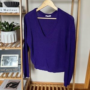 Active USA Purple V-Neck Knit Sweater size medium